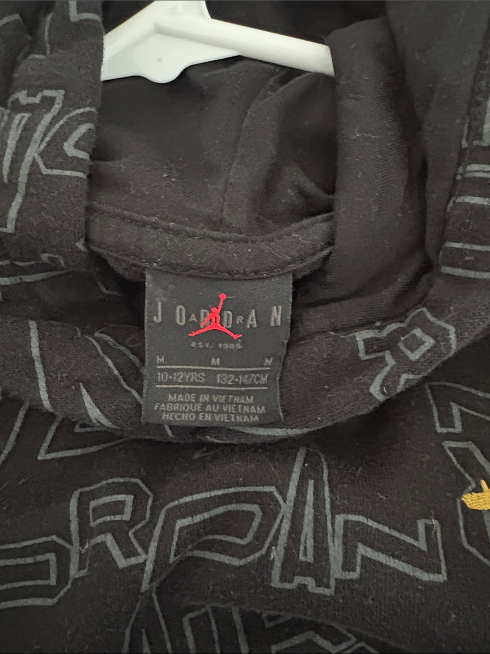 Boys Jordan Black Graphic Crewneck Hoodie with Gold Jumpman - Picture 2 of 2